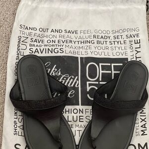 Womens FitFlop size 10 leather crystal embellished sandal